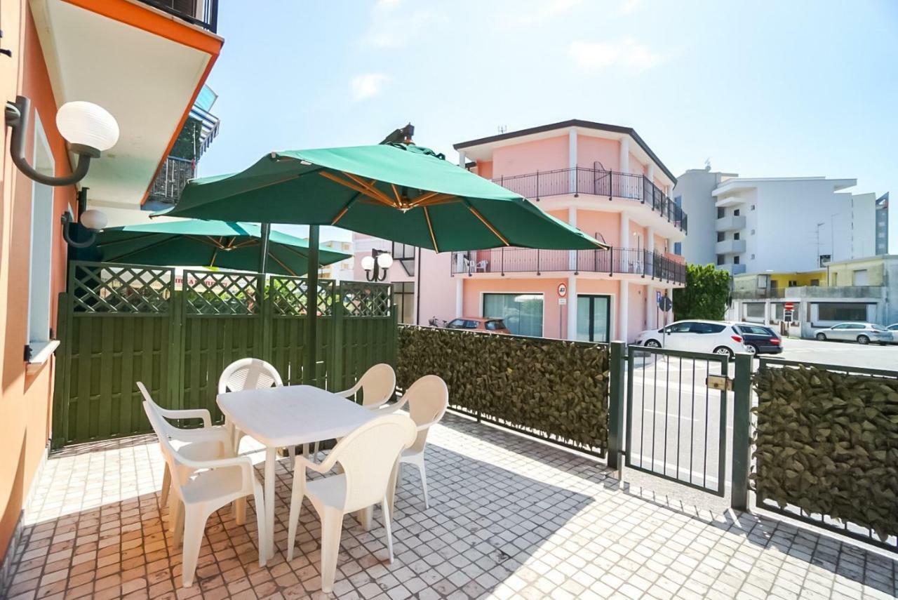 Villa Veneta Bibione Exterior foto